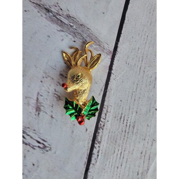 VTG Gold Tone Christmas Deer Green Red Enamel Crystal Brooch Pin - Picture 1 of 6